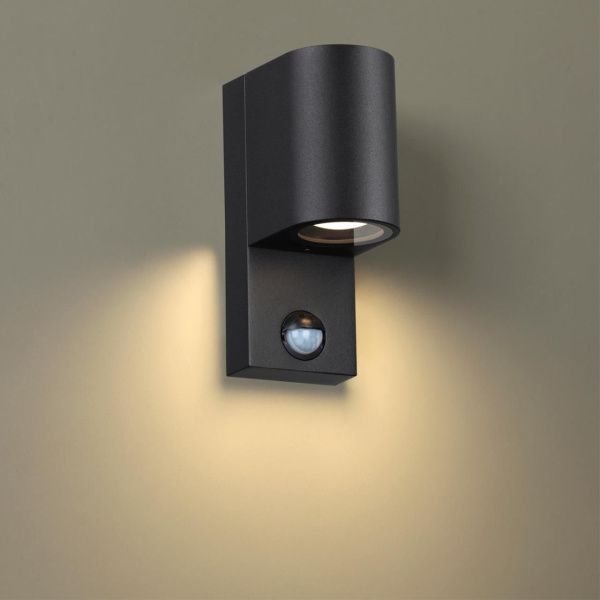 4390/1W HIGHTECH ODL23 000 черный/металл/пвх стойкий к УФ излучению Настенный светильник с датчиком движения IP44 LED GU10 14W MOTTO