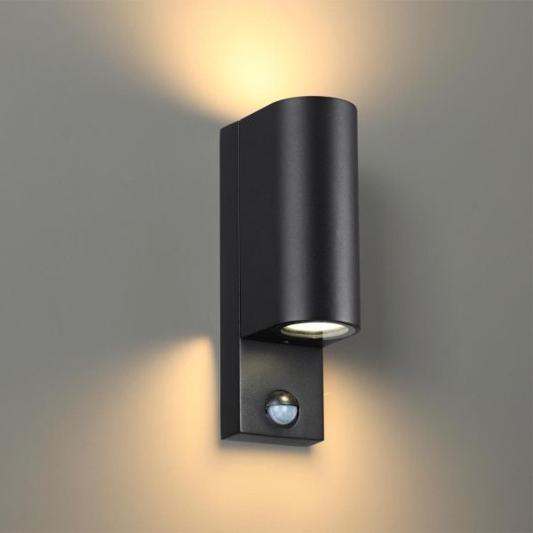 4390/2W HIGHTECH ODL23 000 черный/металл/пвх стойкий к УФ излучению Настенный светильник с датчиком движения IP44 LED GU10 14W MOTTO